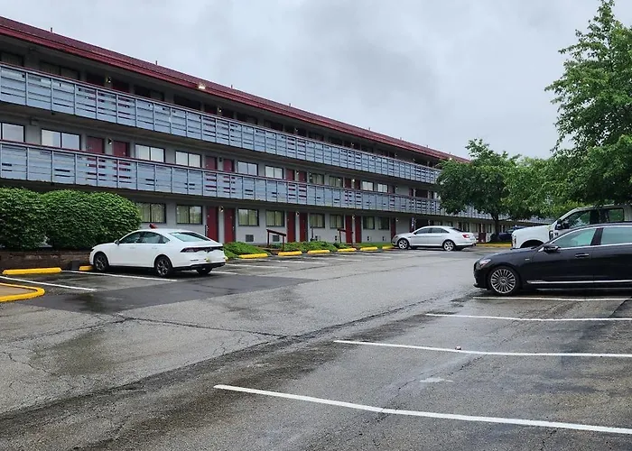 Red Roof Inn Plus+ Pittsburgh East - Monroeville
