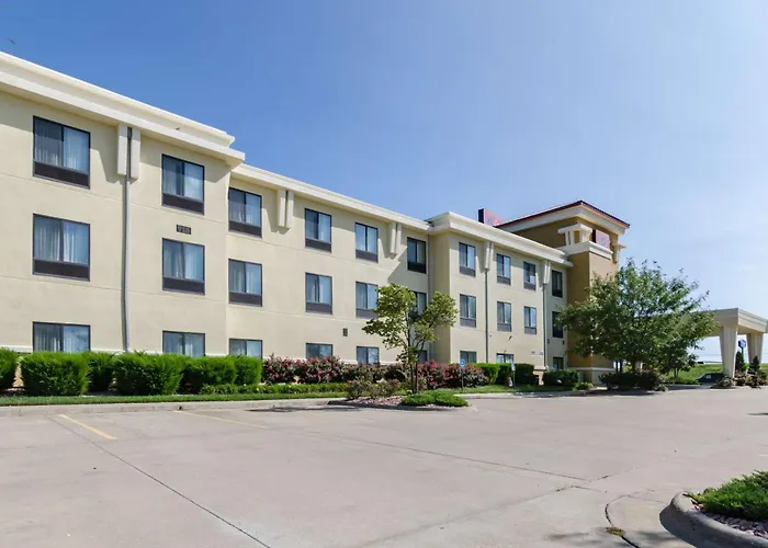 Comfort Suites Salina South