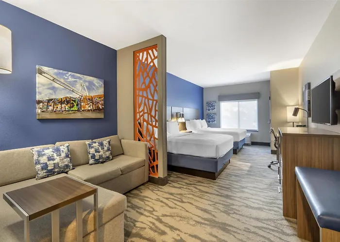 Best Western Plus Castlerock Inn & Suites Bentonville