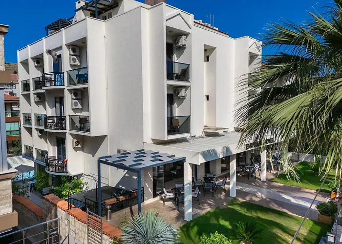 Bayram Hotel Çeşme