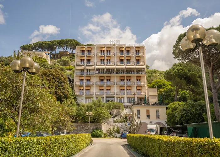 Hotel Mediterraneo Cavi di Lavagna