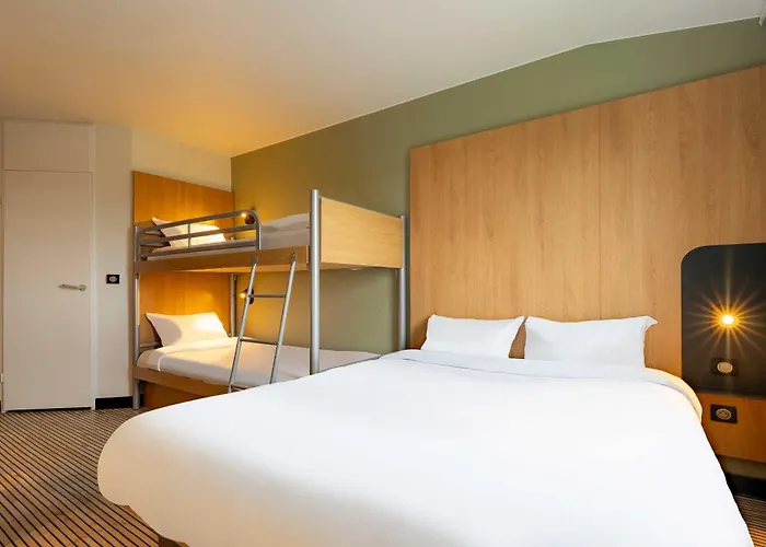 B&B HOTEL Calais Centre St Pierre