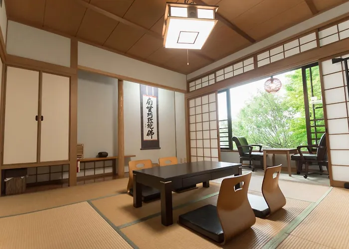 Miyajima Guest House Mikuniya Hatsukaichi