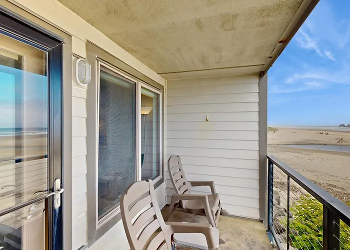 Ocean View Vacay Villa Rockaway Beach