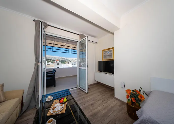 Rooms Villa Padre Pag Town