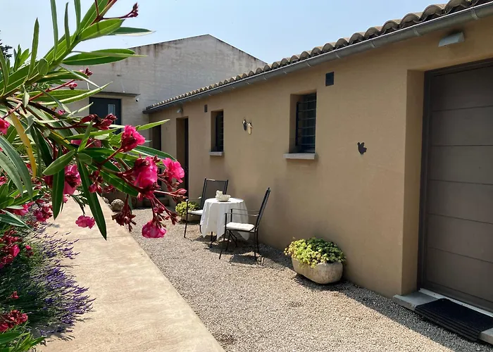 L' Oustau Blanc B&B Fontvieille