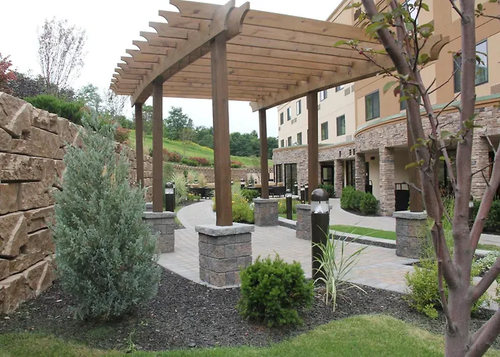 Courtyard By Marriott Oneonta Hotel