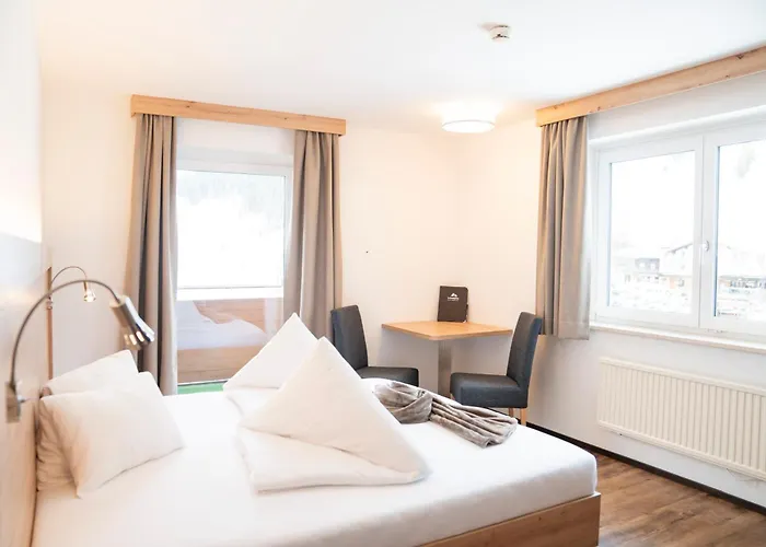 Hotel Alpina