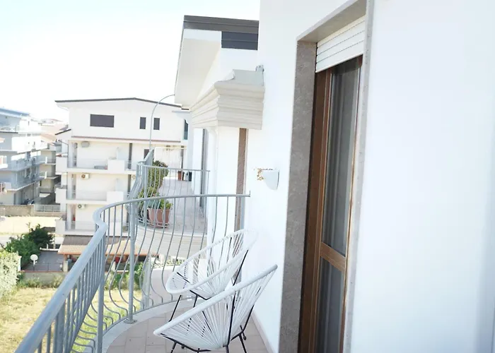 TROPICAL ROOMS Vista Mare Cirò Marina