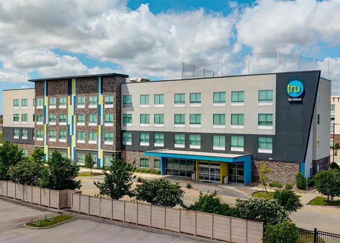 Tru By Hilton The Colony Hotel