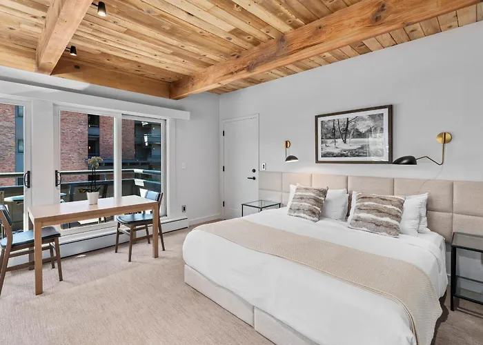 Aspen Square Condominium Hotel