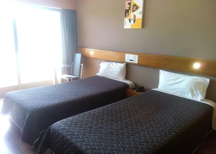 Hotel Meia Lua Ovar
