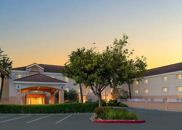 Fairfield Inn & Suites By Marriott San Francisco San Carlos