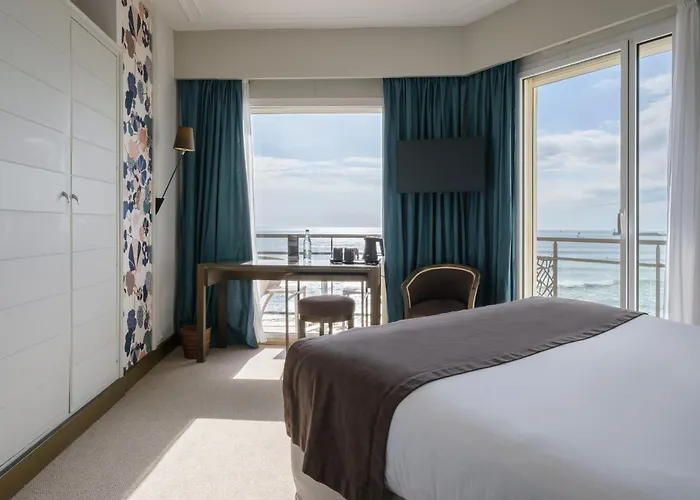 Hotel&Spa Les Roches Noires Les Sables-dʼOlonne