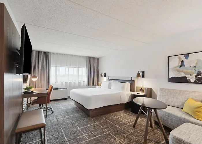 Crowne Plaza Lansing By Ihg Hotel