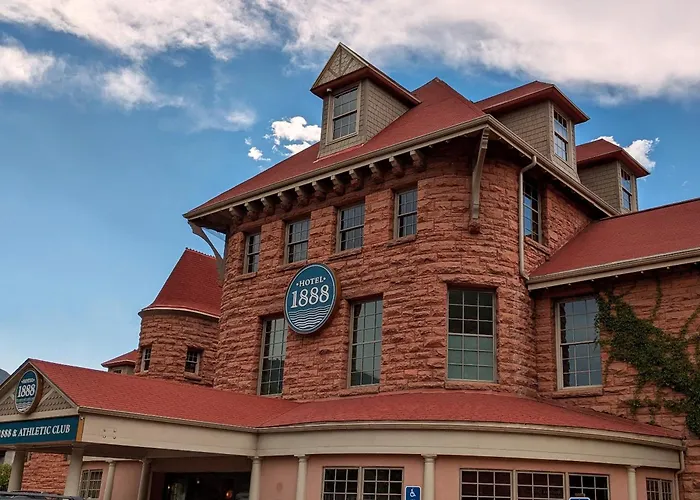 Glenwood Hot Springs Resort
