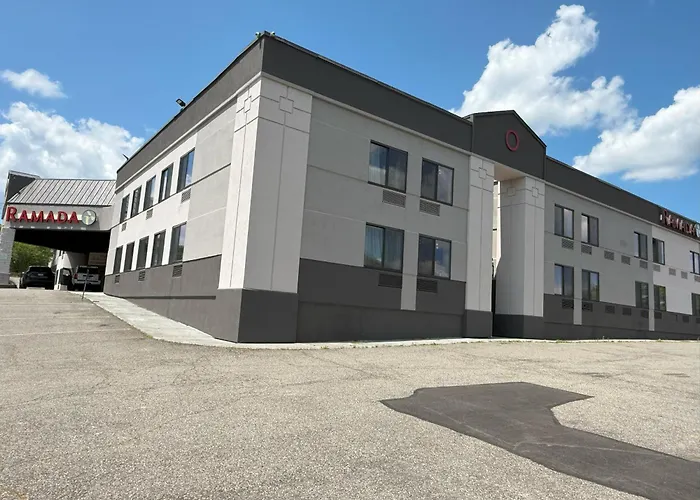 Ramada By Wyndham Newburgh/West Point
