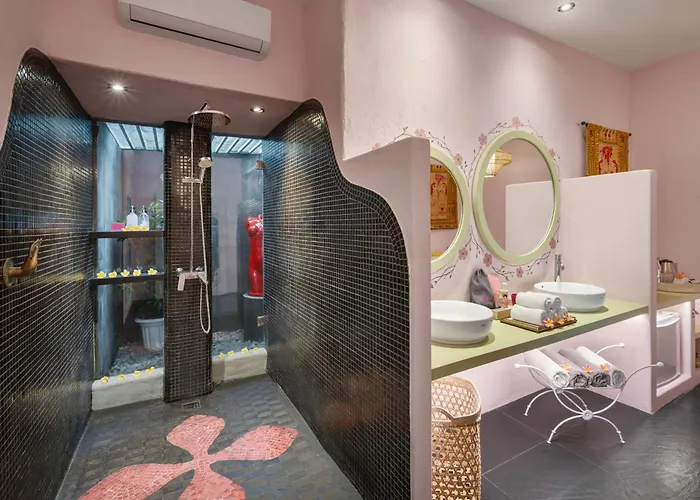 Pinkcoco Uluwatu - Constant Surprises & For Cool Adults Only Hotel