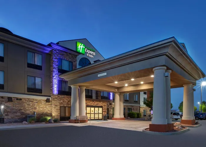 Holiday Inn Express & Suites Richfield By Ihg