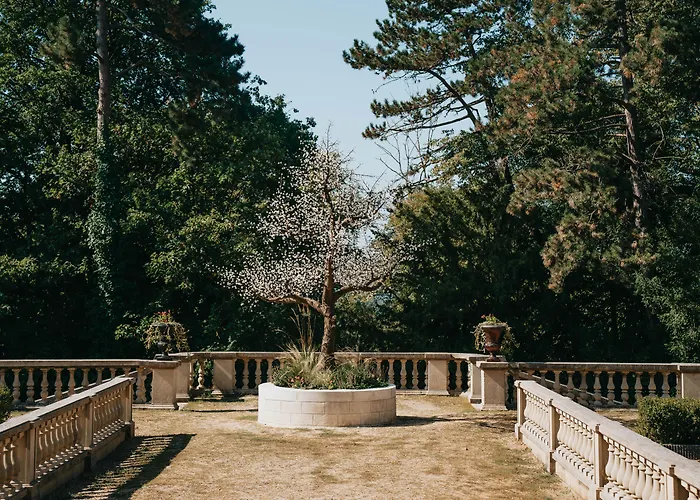 Chateau Jeanne & The Forest - Chateau De Montvillargenne Gouvieux