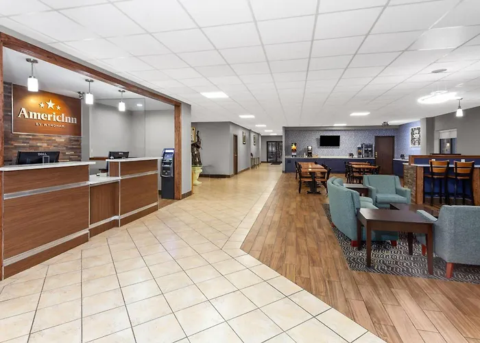 Americinn & Suites By Wyndham Baraboo Event Center