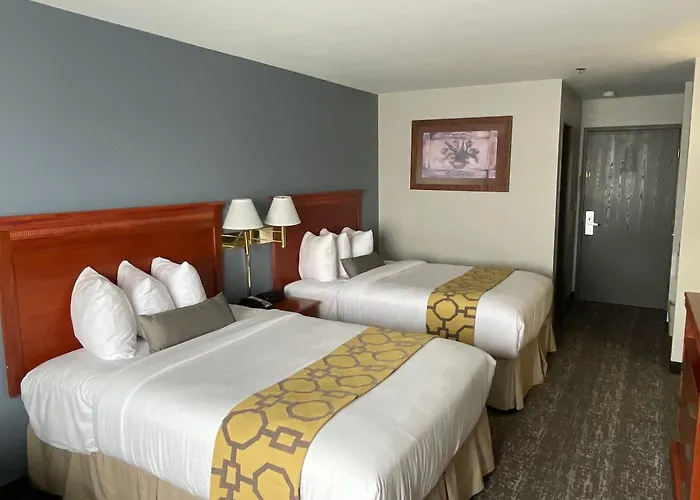 Baymont By Wyndham Yreka Hotel