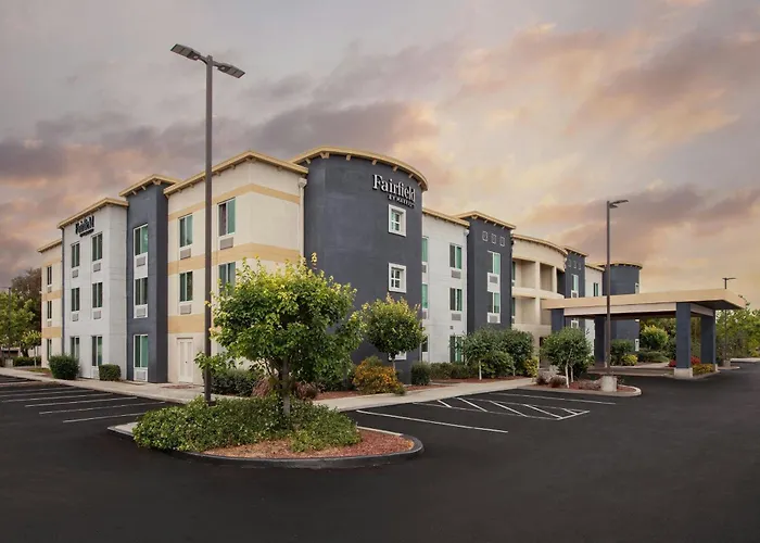 Fairfield Inn & Suites Oakland Hayward