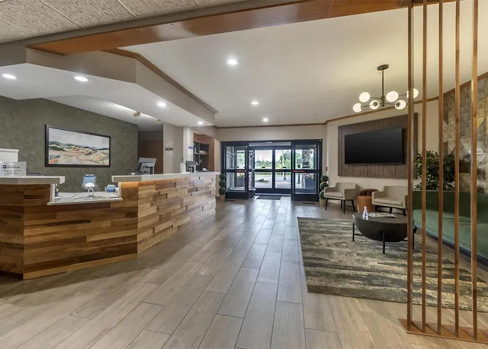 Best Western Fremont Angola I-80 90 Toll Road