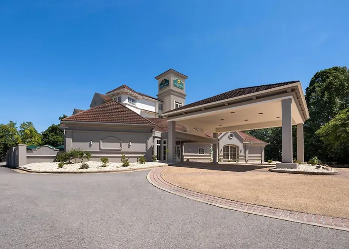 La Quinta By Wyndham Raleigh Cary Hotel