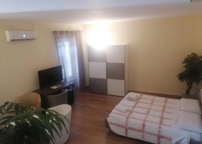 Hotel Lonatino