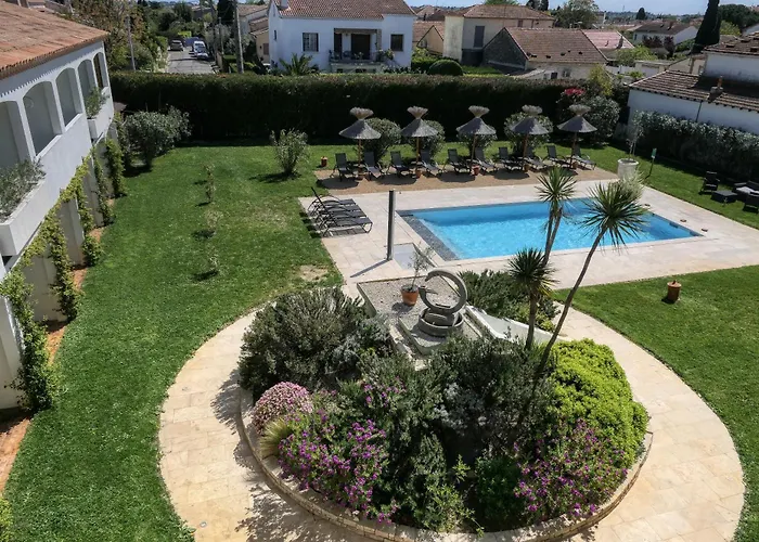 Logis Hotel Le Rodin Arlés