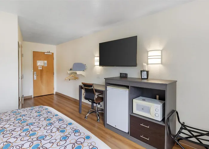 Surestay Plus Hotel By Best Western Niagara Falls East