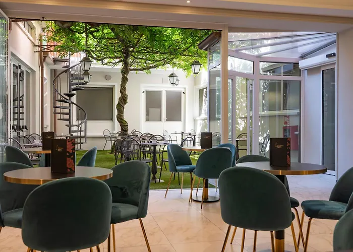 Hotel Cavour 30Tre - Moderno Per Tradizione à Stresa