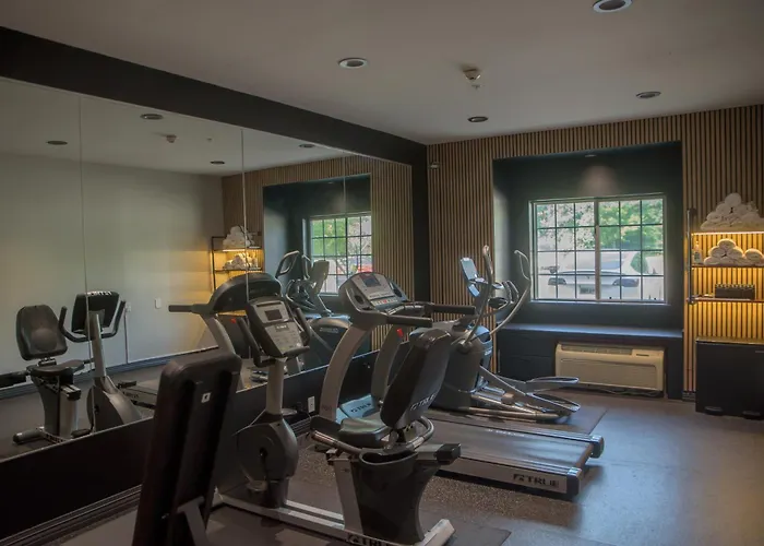 Bentonville Hotels