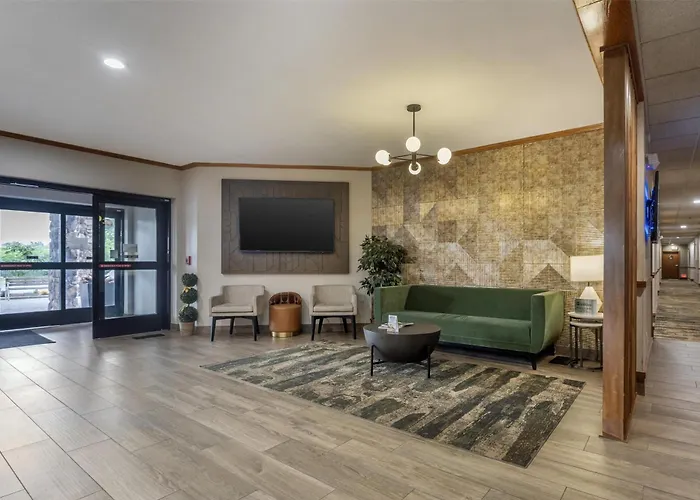 Best Western Fremont Angola I-80 90 Toll Road