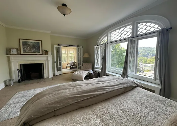 Franklin Manor Bed And Breakfast Saranac Lake