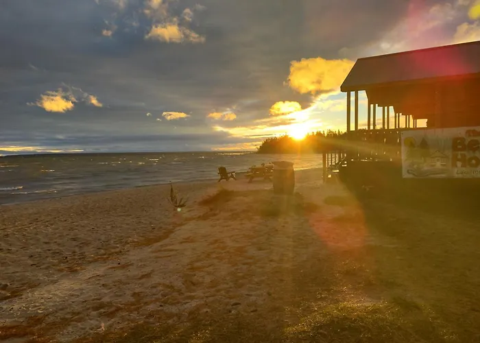 Beach House Lakeside Cottages Mackinaw City