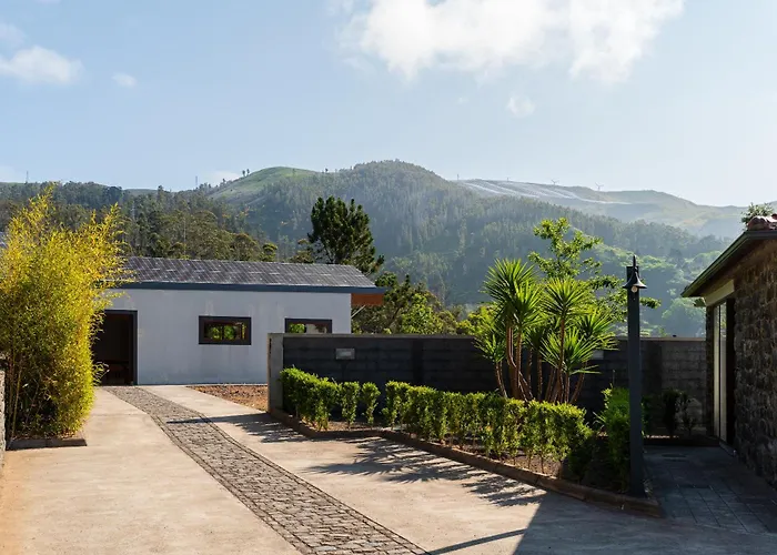 Rochão Village by Rent2U, Lda Calheta 
