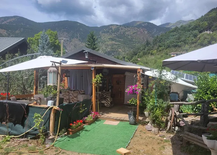 Petite chambre agréable dans maison en bois Valdeblore