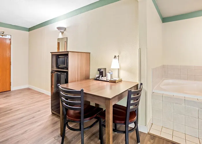 Guesthouse Inn & Suites Kelso/Longview