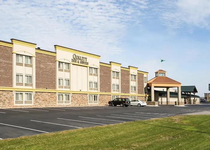 Quality Inn & Suites Ames Conference Center Near Isu Campus