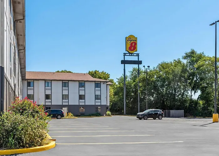 Super 8 By Wyndham Terre Haute