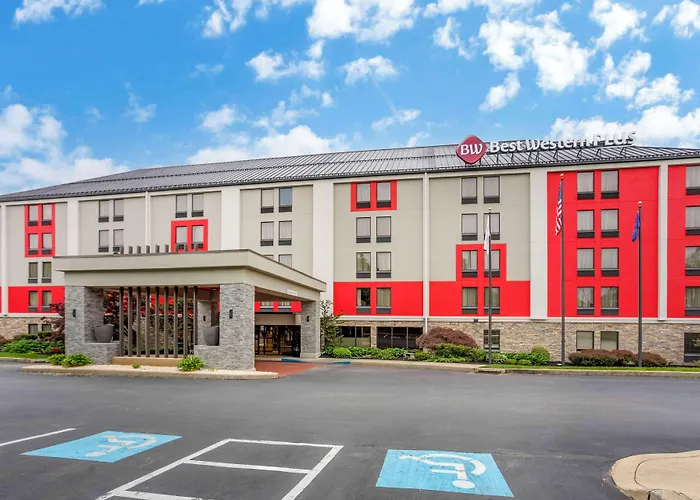Best Western Plus Heritage Rail-South York/I-83