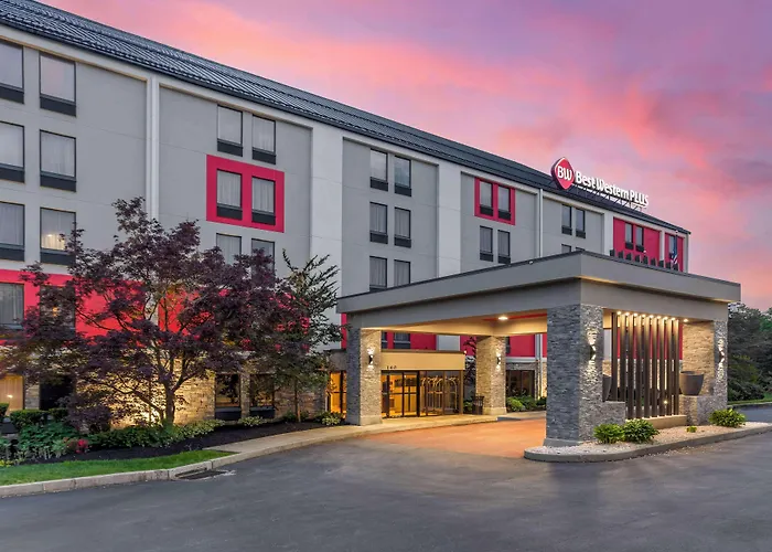 Best Western Plus Heritage Rail-South York/I-83