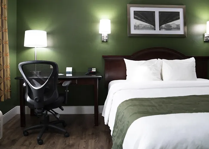 Hemet Hotels