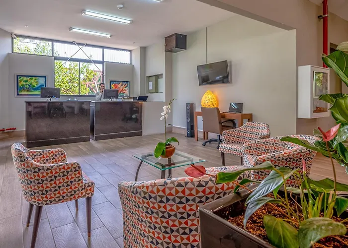 Irazú Hotel&Studios San José