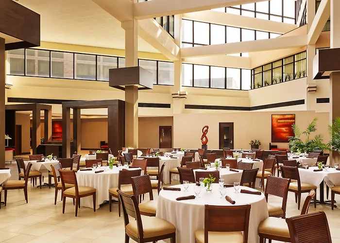 Sheraton Lisle Naperville Hotel