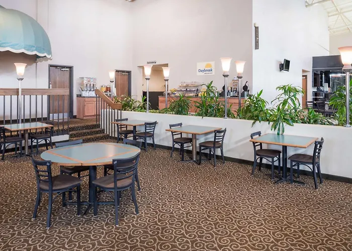 Days Inn By Wyndham Kirksville