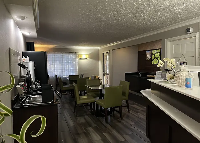 La Quinta Inn & Suites By Wyndham Wichita Falls Airport Area