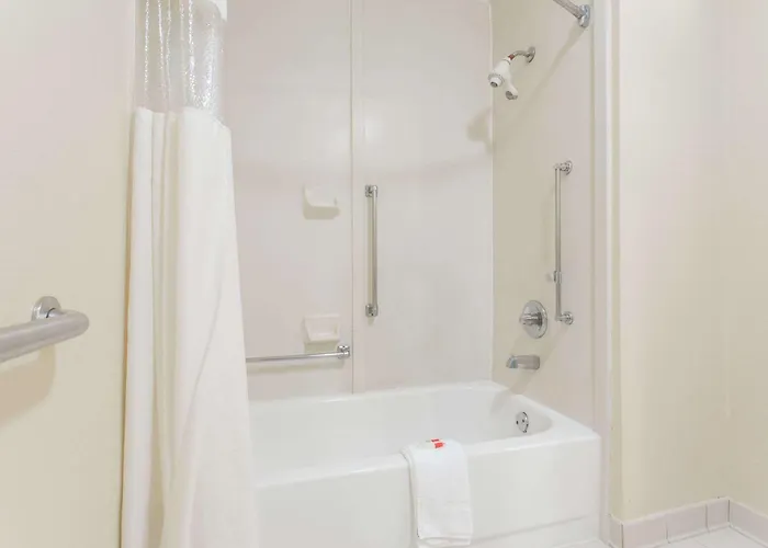 Days Inn By Wyndham Norfolk Airport